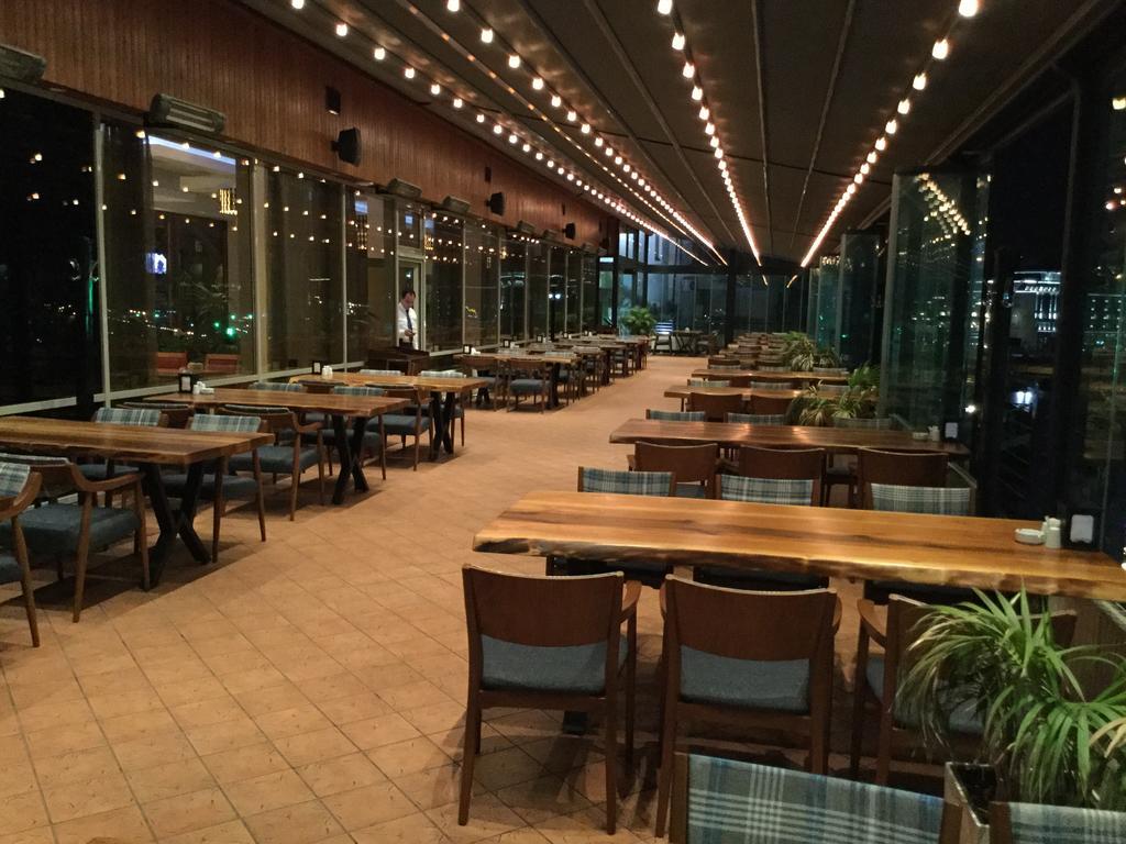 Riviera Hotel Baku Bagian luar foto